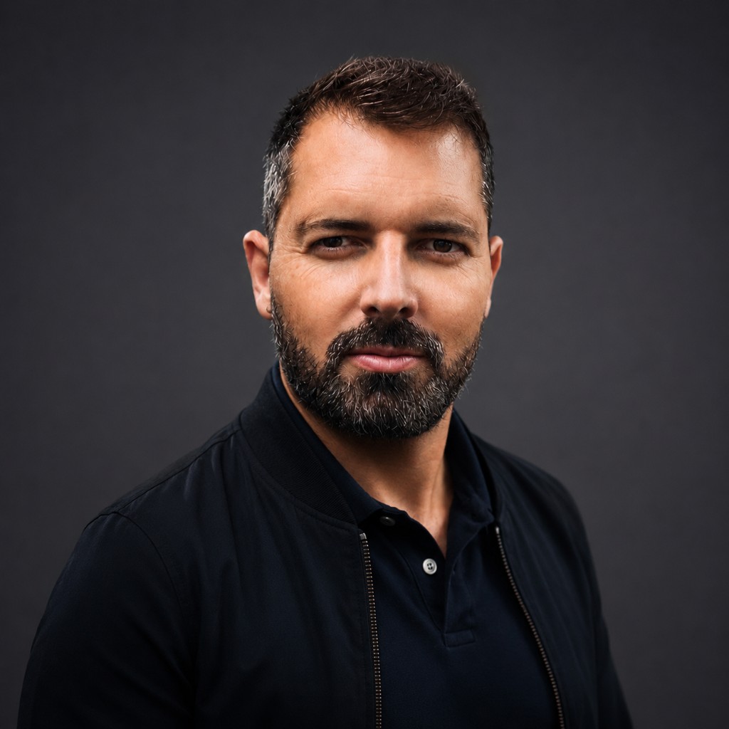 Portrait of Manuel García, founder of Kyd One Group.